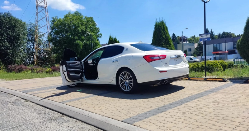 Maserati Ghibli cena 42900 przebieg: 88000, rok produkcji 2015 z Rzeszów małe 137